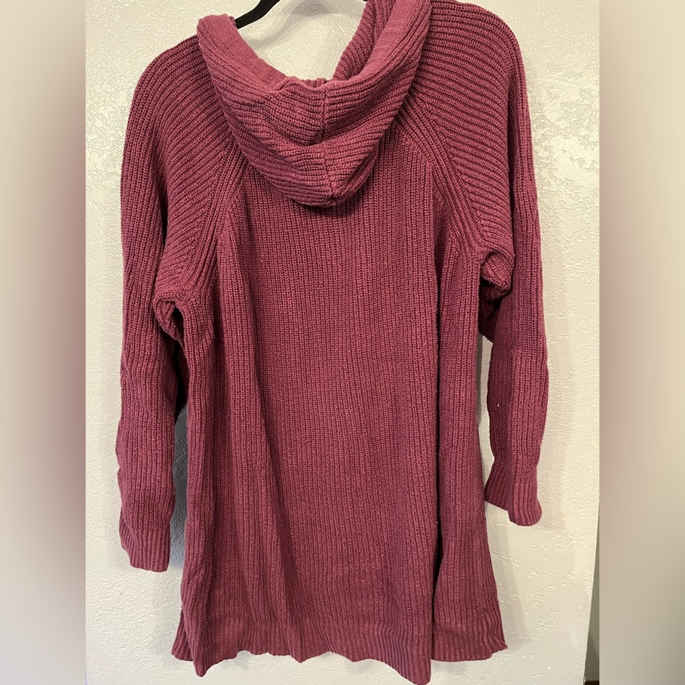 Sweater - Picture 4 of 9